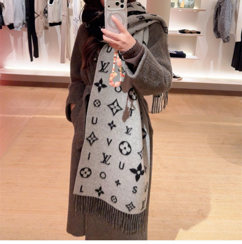루이비통 루이비통 레이캬비크 2.0 스카프 머플러 레플리카 4번 이미지 - 악세사리 | 세미샵 레플리카 사이트