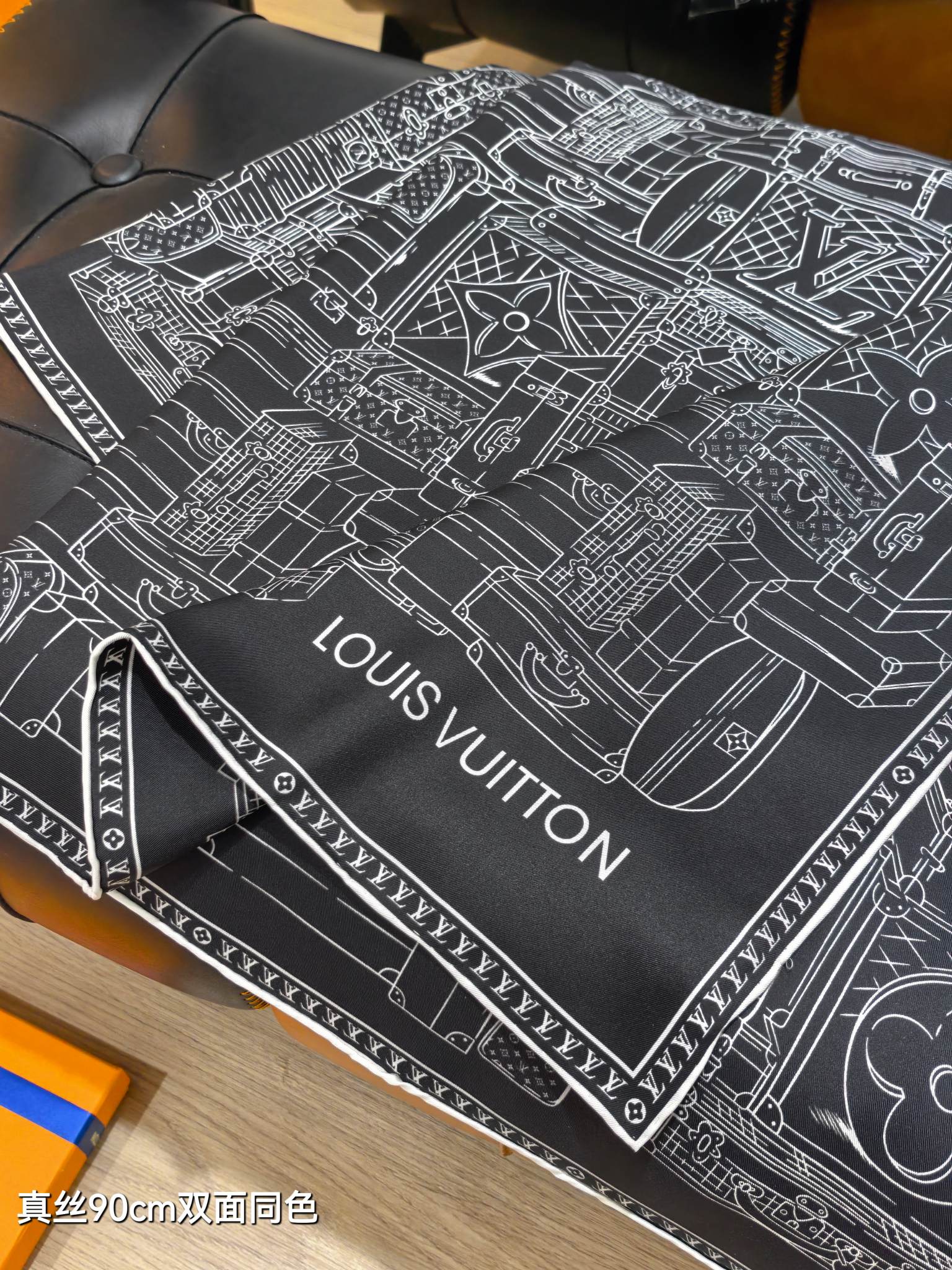 루이비통 루이비통 스퀘어 90 트렁크 스택 레플리카 4번 이미지 - 악세사리 | 세미샵 레플리카 사이트