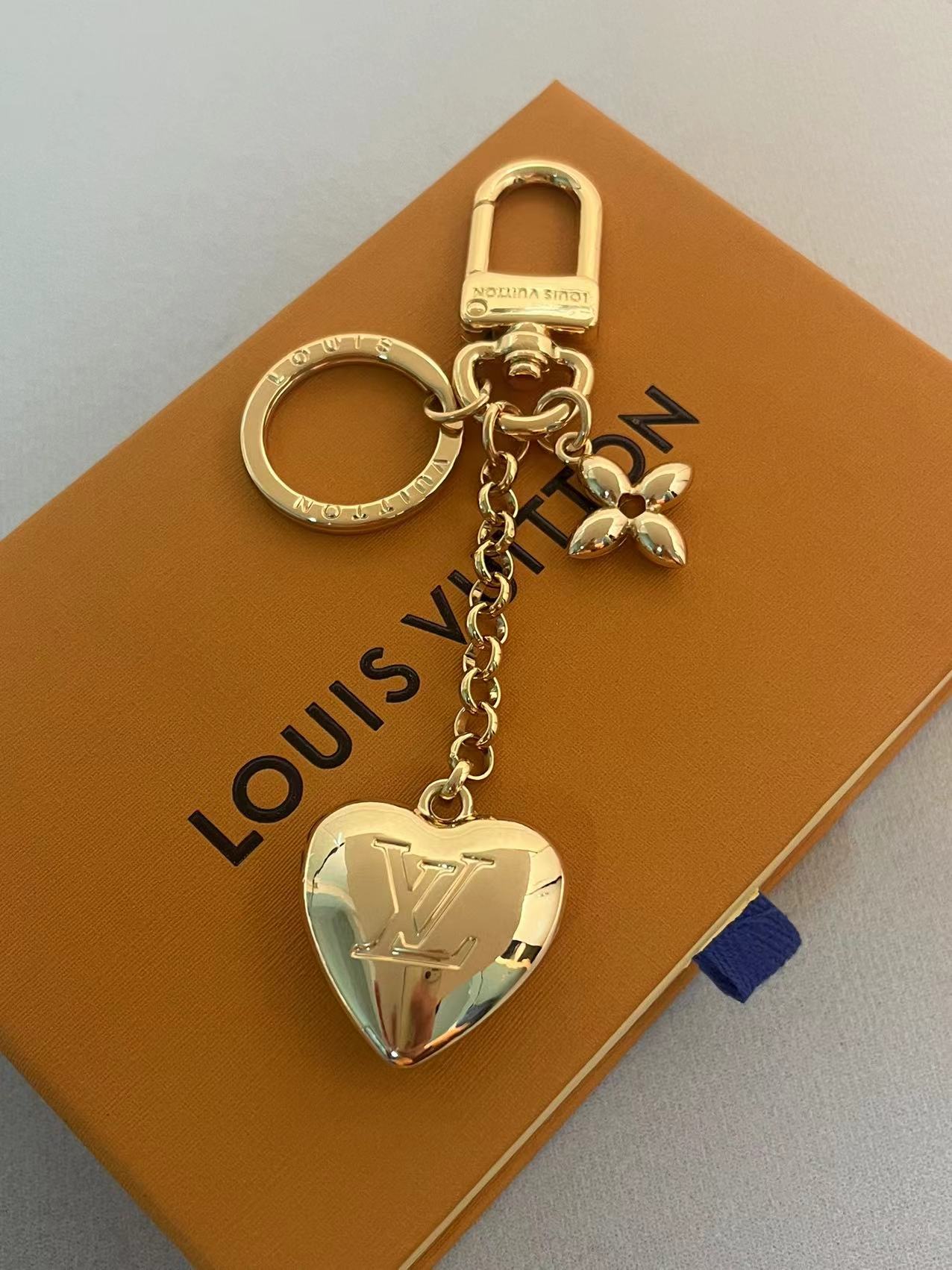 루이비통 루이비통 포르트 클레 하트 발렌타인 키링 레플리카 1번 이미지 - 악세사리 | 세미샵 레플리카 사이트