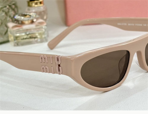 Miu Miu 미우미우 글림스 선글라스 SMU07zs 레플리카 10번 이미지 - 악세사리 | 세미샵 레플리카 사이트