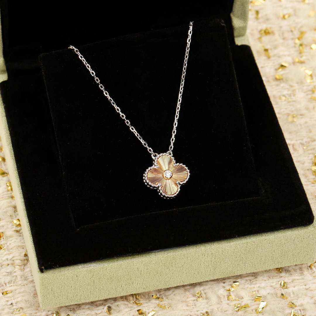 Van Cleef Arpels 반클리프 아펠 빈티지 알함브라 펜던트 기요셰 " 2 Color " 레플리카 2번 이미지 - 악세사리 | 세미샵 레플리카 사이트