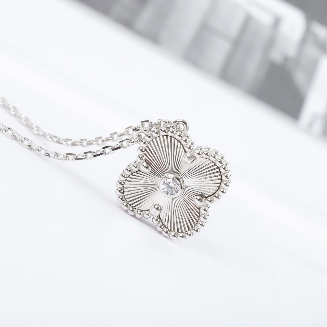 Van Cleef Arpels 반클리프 아펠 빈티지 알함브라 펜던트 기요셰 " 2 Color " 레플리카 10번 이미지 - 악세사리 | 세미샵 레플리카 사이트