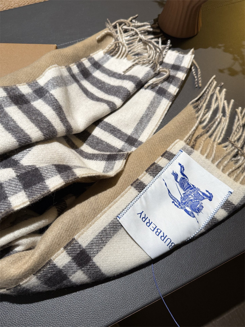 버버리 버버리 리버시블 EKD 캐시미어 스카프 머플러 레플리카 11번 이미지 - 악세사리 | 세미샵 레플리카 사이트