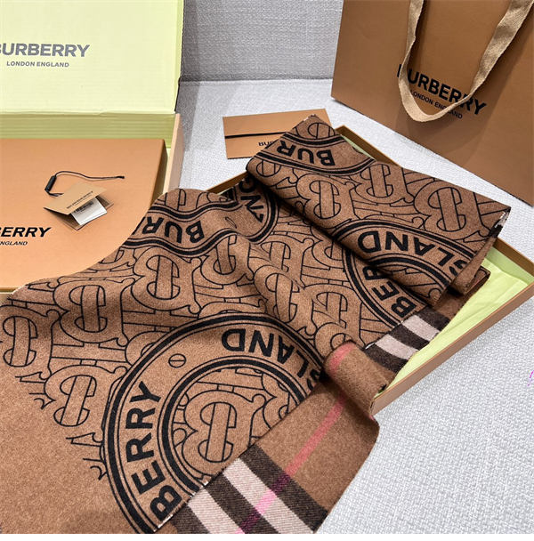Burberry 버버리 모노그램 리버시블 캐시미어 머플러 스카프 레플리카 8번 이미지 - 악세사리 | 세미샵 레플리카 사이트