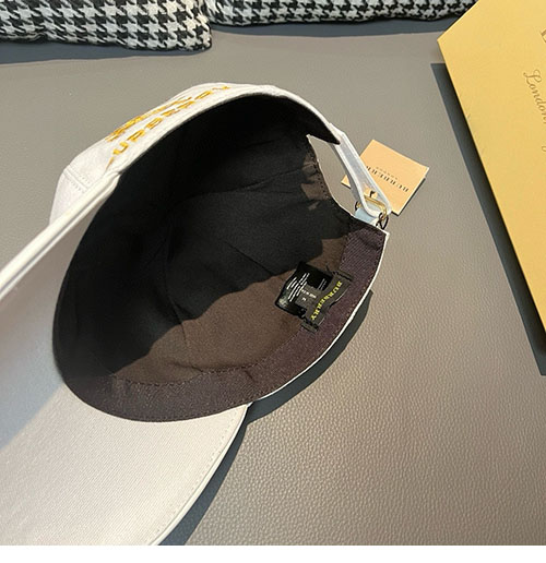 Burberry 버버리 TB 모노그램 볼캡 레플리카 9번 이미지 - 악세사리 | 세미샵 레플리카 사이트