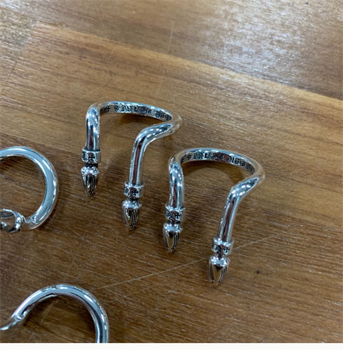 Chrome Hearts 크롬하츠 라지BS 플레어볼 팔찌 커널 스파이크 링 레플리카 5번 이미지 - 악세사리 | 세미샵 레플리카 사이트