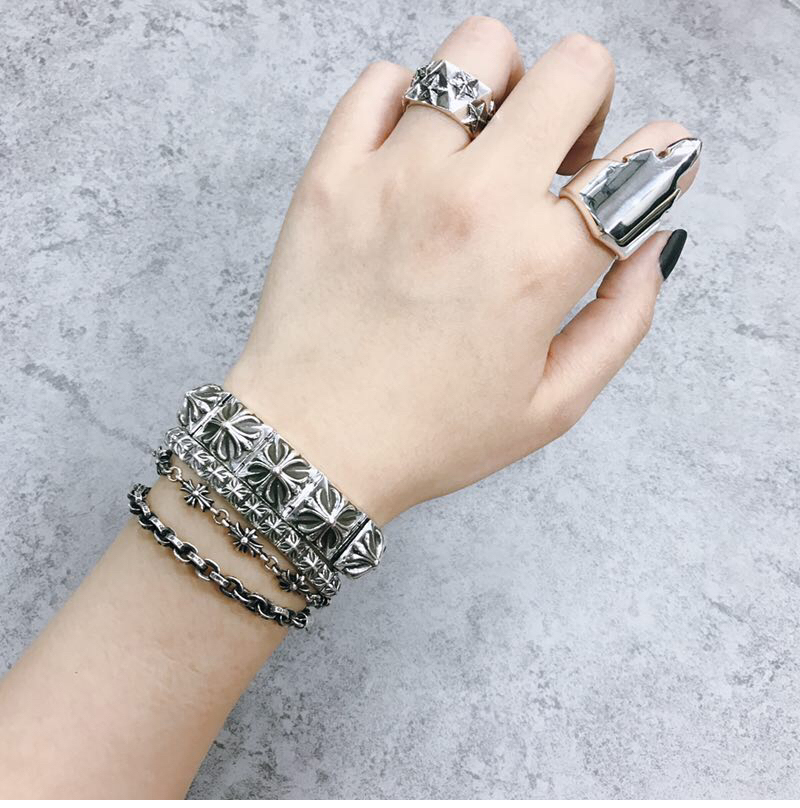 Chrome Hearts 크롬하츠 크로스 블럭 925 실버 팔찌 레플리카 12번 이미지 - 악세사리 | 세미샵 레플리카 사이트