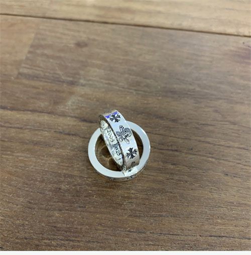 Chrome Hearts 크롬하츠 x 포티 해리스 스페이스 링 레플리카 7번 이미지 - 악세사리 | 세미샵 레플리카 사이트