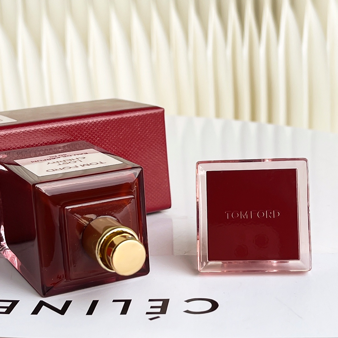 톰포드 톰포드 로스트 체리 오드 향수 레플리카 7번 이미지 - 악세사리 | 세미샵 레플리카 사이트