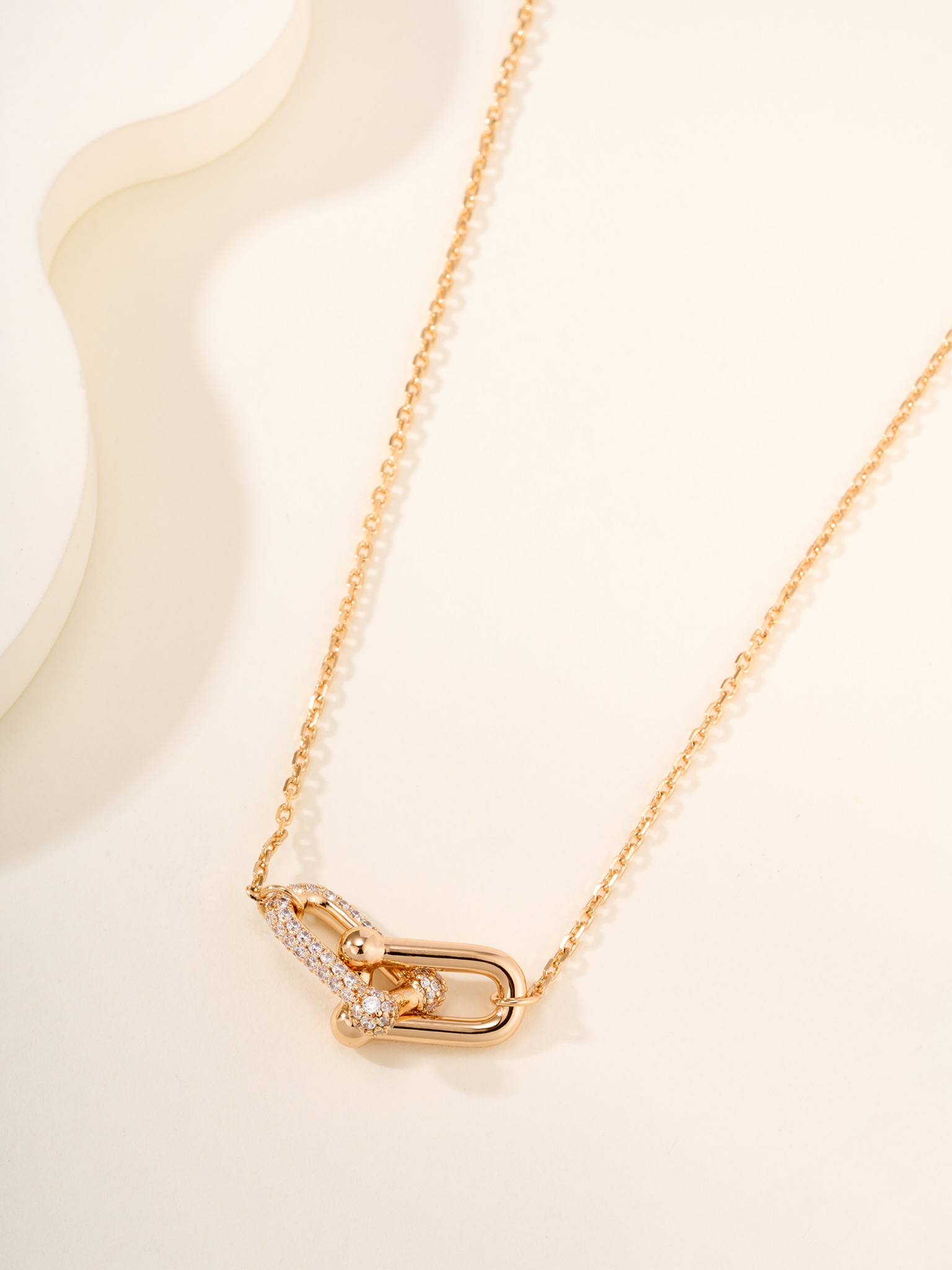 Tiffany And Co 티파니 하드웨어 더블 인터록킹 팬던트 네클리스 레플리카 3번 이미지 - 악세사리 | 세미샵 레플리카 사이트