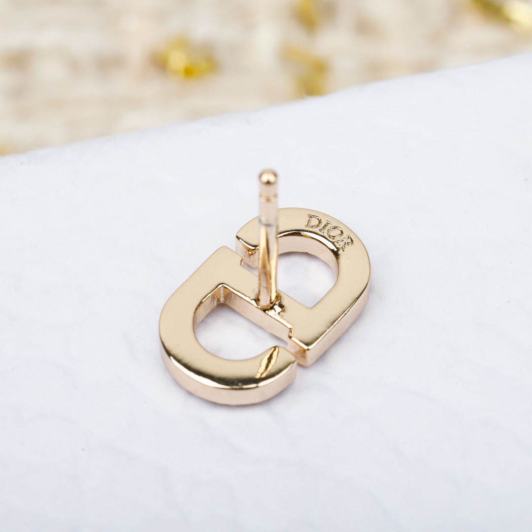 디올 쁘띠 CD 데이지 이어링 4번 이미지