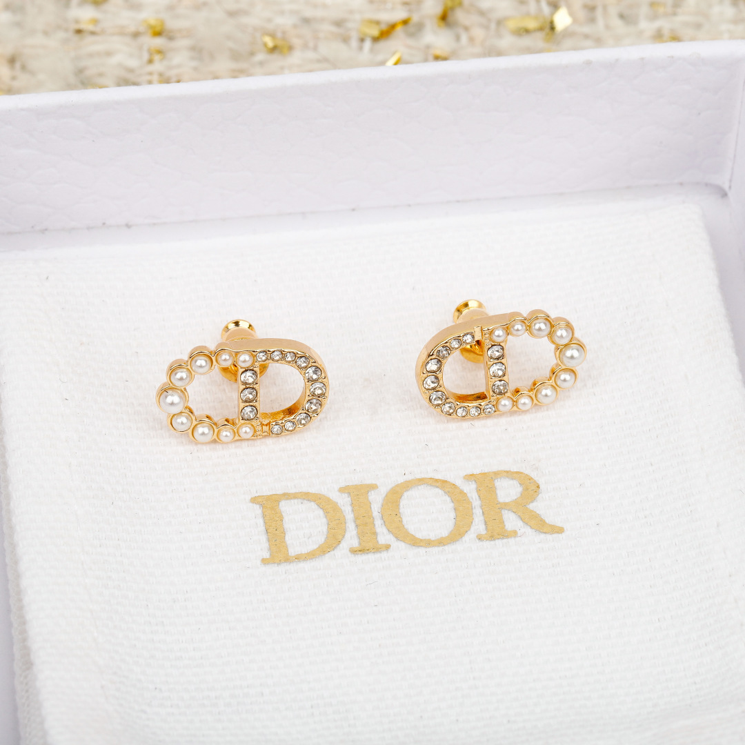 디올 쁘띠 CD 이어링 1번 이미지
