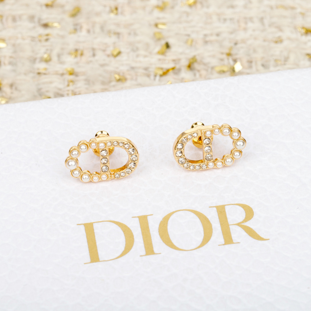 디올 쁘띠 CD 이어링 3번 이미지