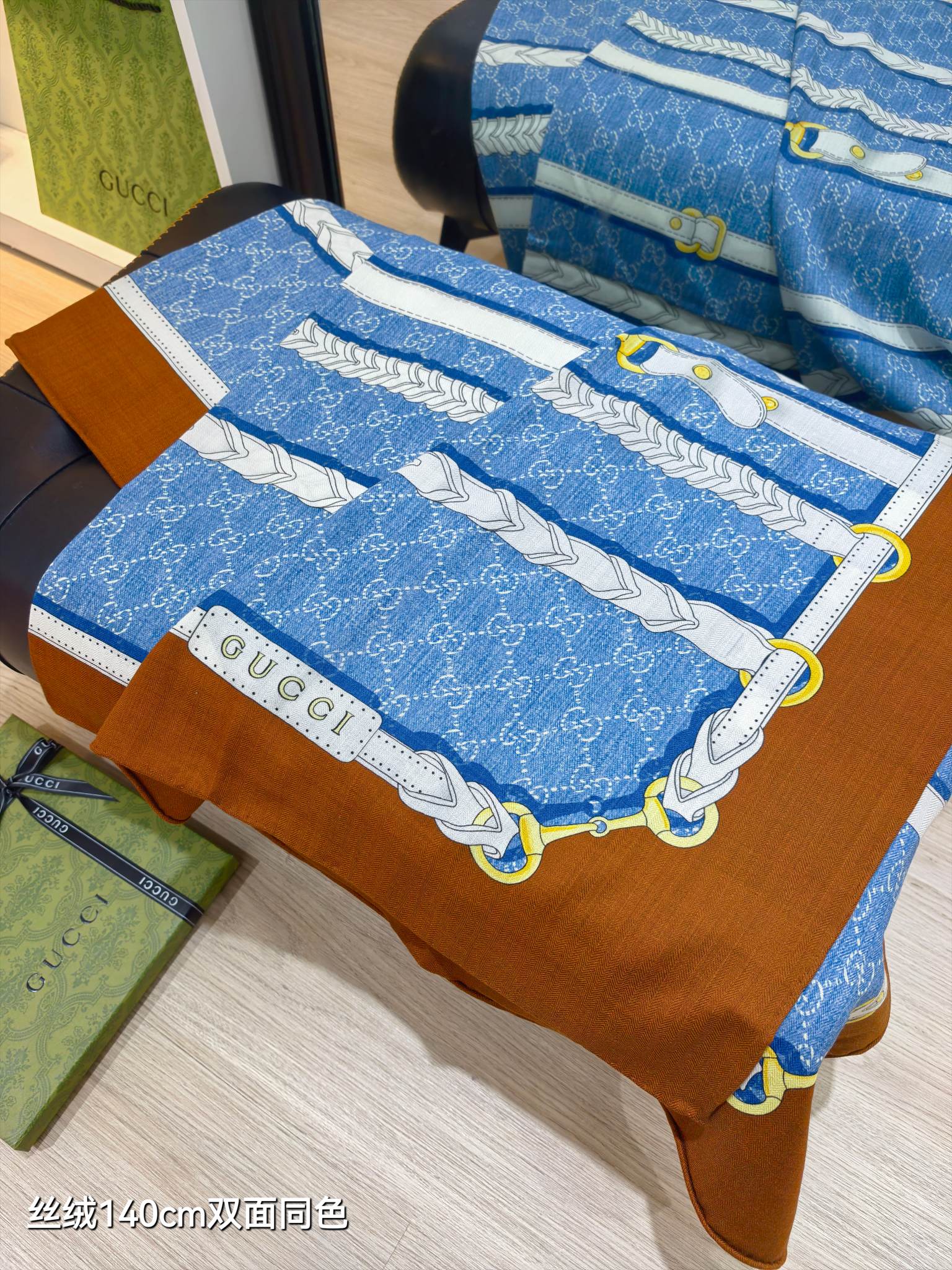 구찌 GG 홀스빗 하네스 프린트 실크 울 숄 3번 이미지