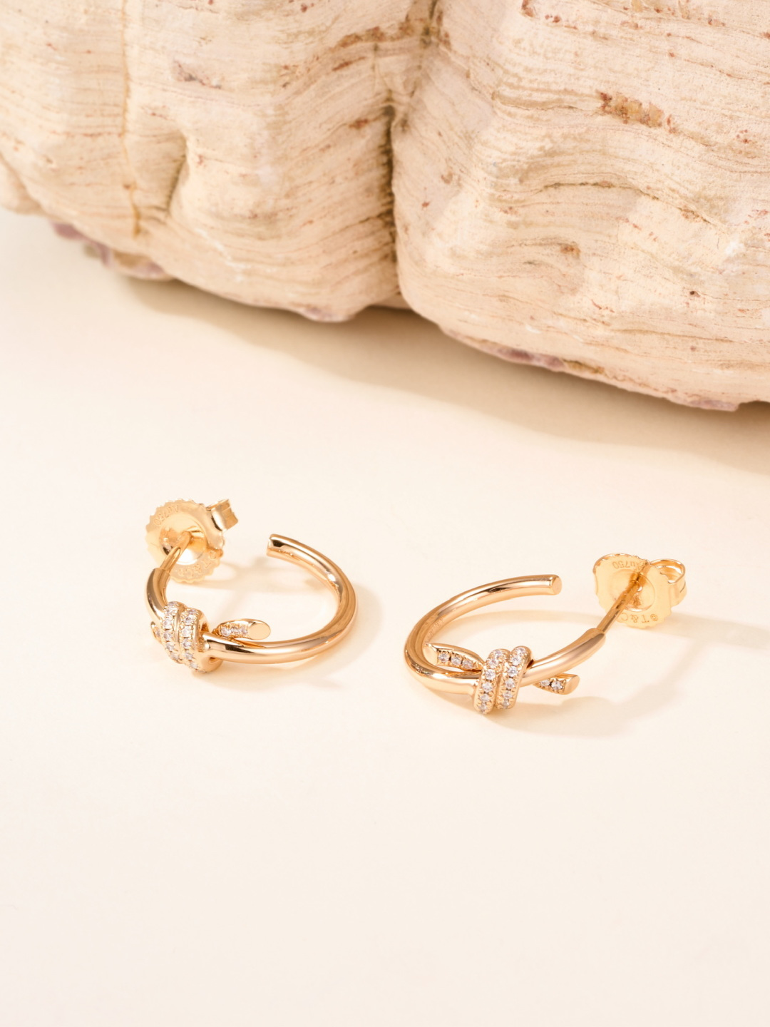 티파니 노트 후프 이어링 6번 이미지