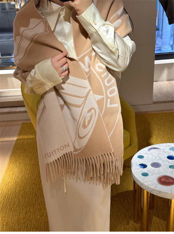 Louis Vuitton 루이비통 락 앤드 키 스카프 M90815 레플리카 3번 이미지 - 악세사리 | 세미샵 레플리카 사이트