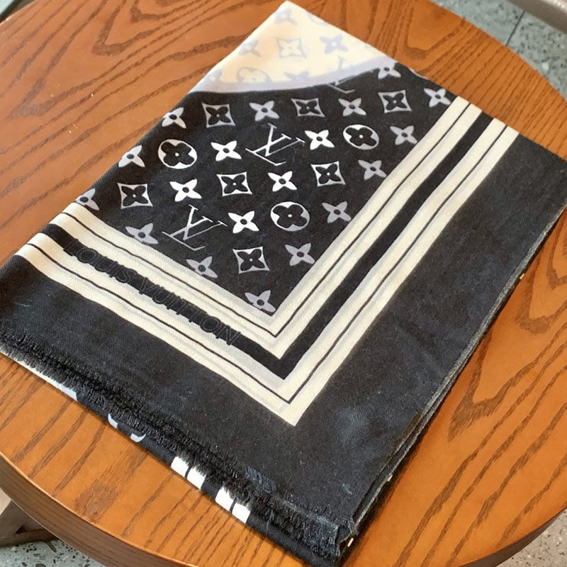 루이비통 루이비통 모노그램 체크 캐시미어 스카프 블랙 화이트 레플리카 3번 이미지 - 악세사리 | 세미샵 레플리카 사이트