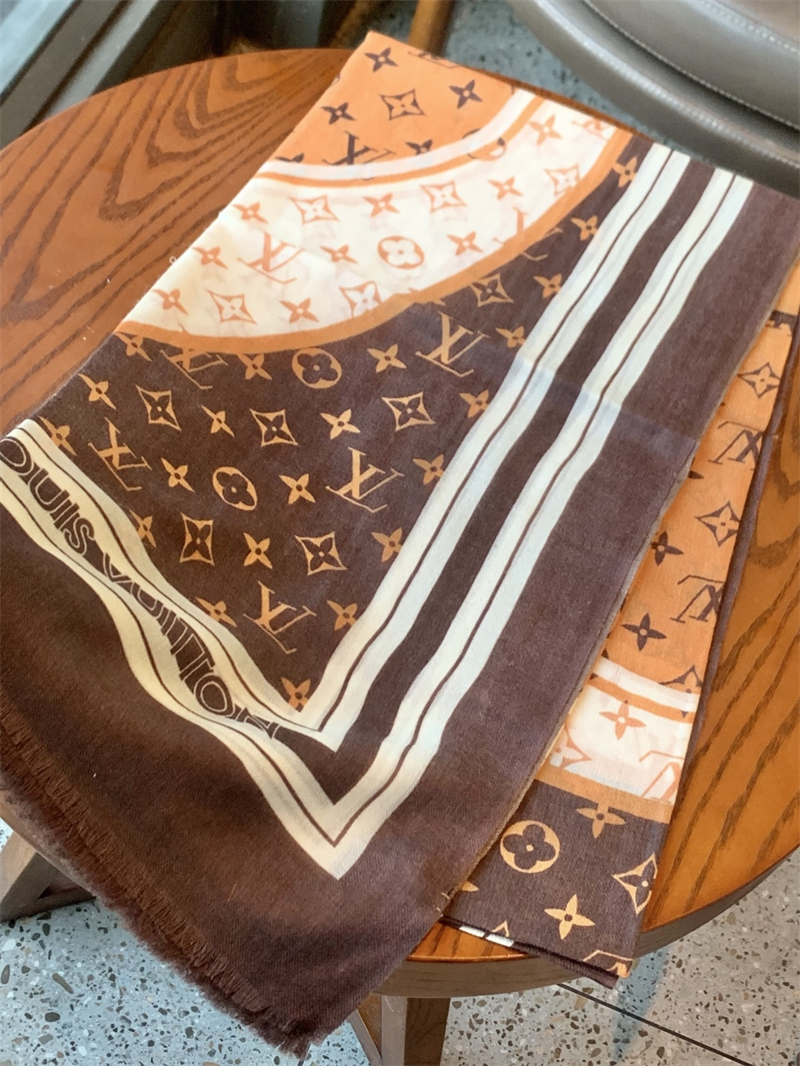 루이비통 루이비통 모노그램 체크 캐시미어 스카프 오렌지 브라운 레플리카 8번 이미지 - 악세사리 | 세미샵 레플리카 사이트