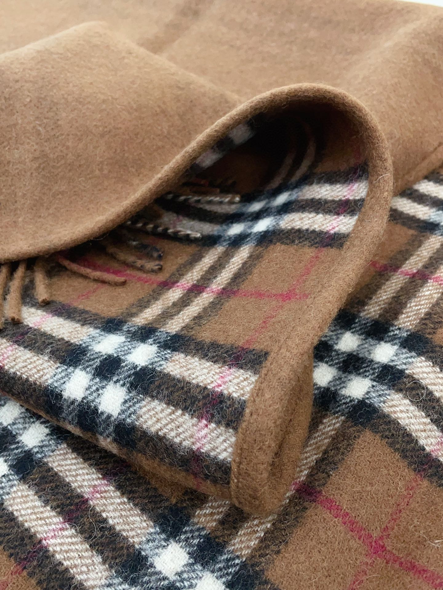 Burberry 버버리 체크 울 리버시블 케이프 3컬러 레플리카 7번 이미지 - 악세사리 | 세미샵 레플리카 사이트