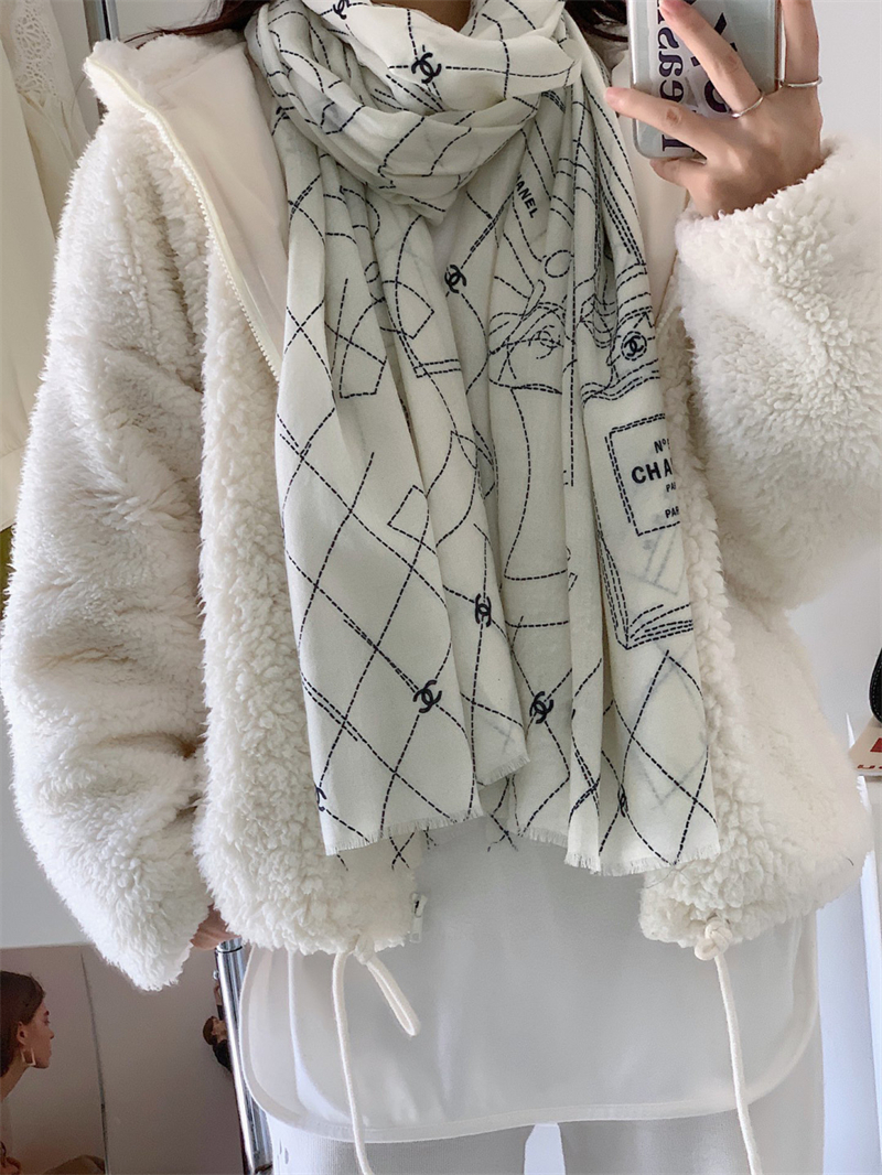 샤넬 샤넬 모던 디자인 캐주얼 캐시미어 스카프 머플러 레플리카 8번 이미지 - 악세사리 | 세미샵 레플리카 사이트