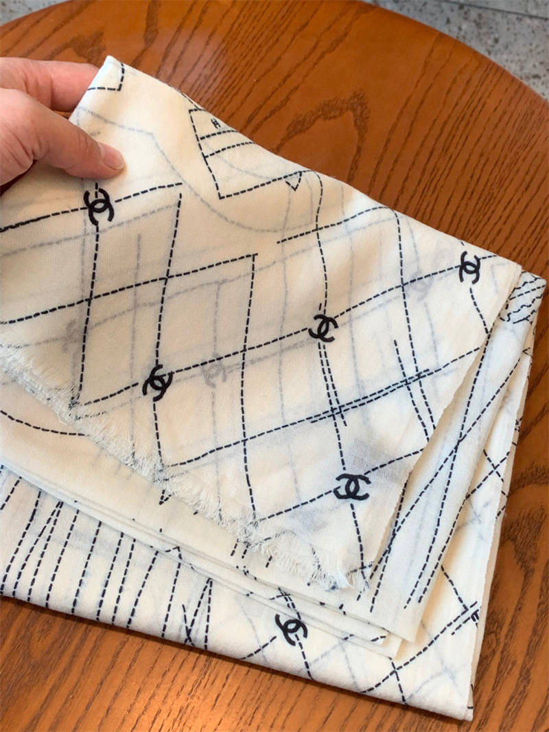 샤넬 샤넬 모던 디자인 캐주얼 캐시미어 스카프 머플러 레플리카 16번 이미지 - 악세사리 | 세미샵 레플리카 사이트