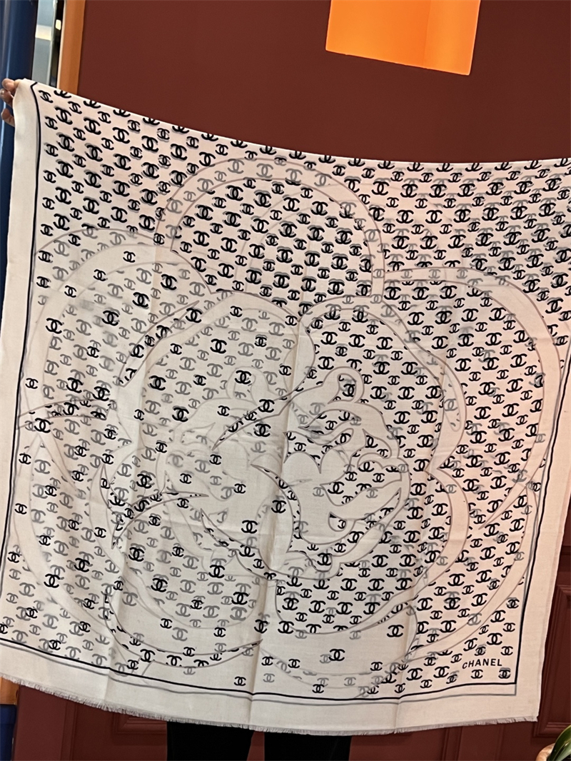 샤넬 샤넬 캐시미어 리버서블 CC 빅 로고 패턴 머플러 레플리카 19번 이미지 - 악세사리 | 세미샵 레플리카 사이트