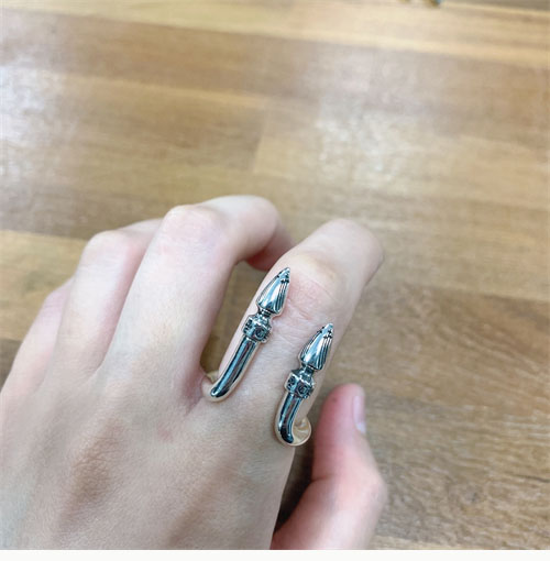 Chrome Hearts 크롬하츠 라지BS 플레어볼 팔찌 커널 스파이크 링 레플리카 12번 이미지 - 악세사리 | 세미샵 레플리카 사이트