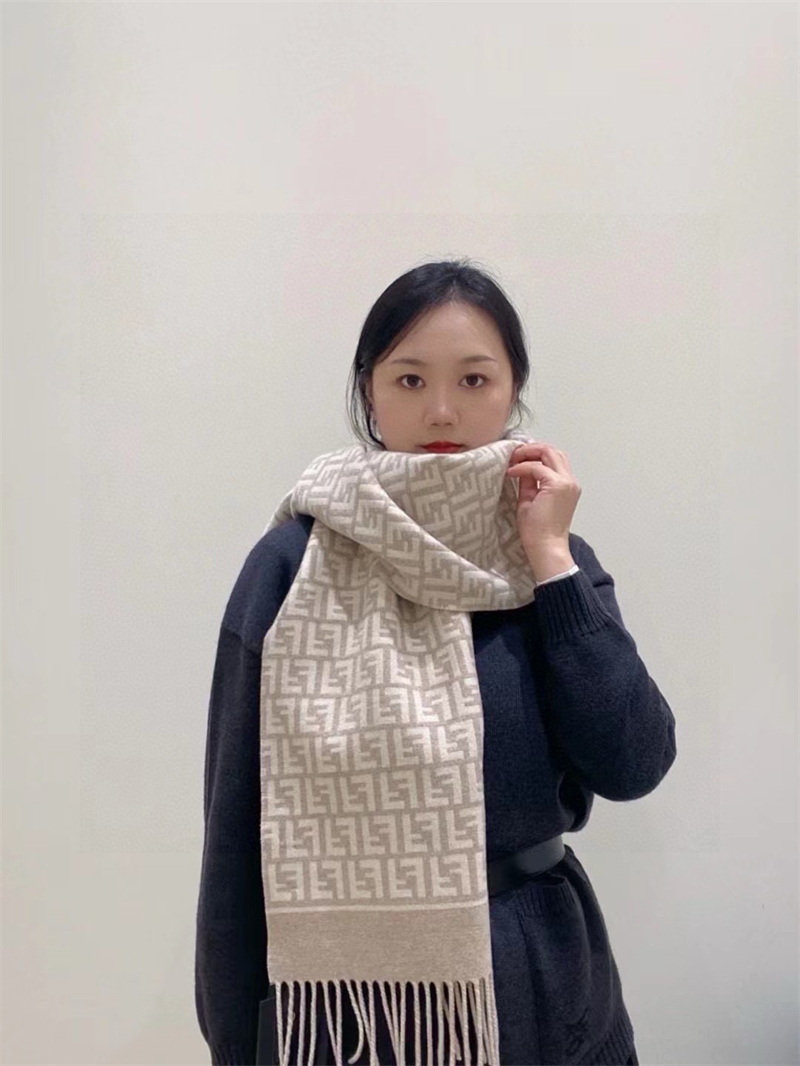 펜디 펜디 FF 울 캐시미어 스카프 머플러 레플리카 1번 이미지 - 악세사리 | 세미샵 레플리카 사이트