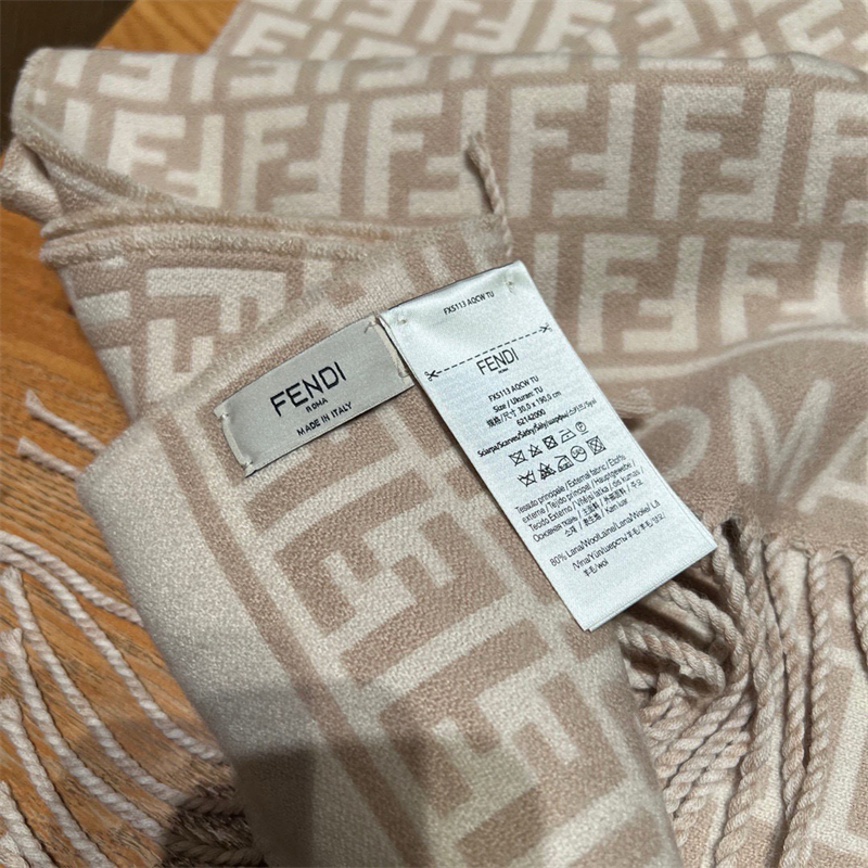 펜디 펜디 FF 울 캐시미어 스카프 머플러 레플리카 4번 이미지 - 악세사리 | 세미샵 레플리카 사이트