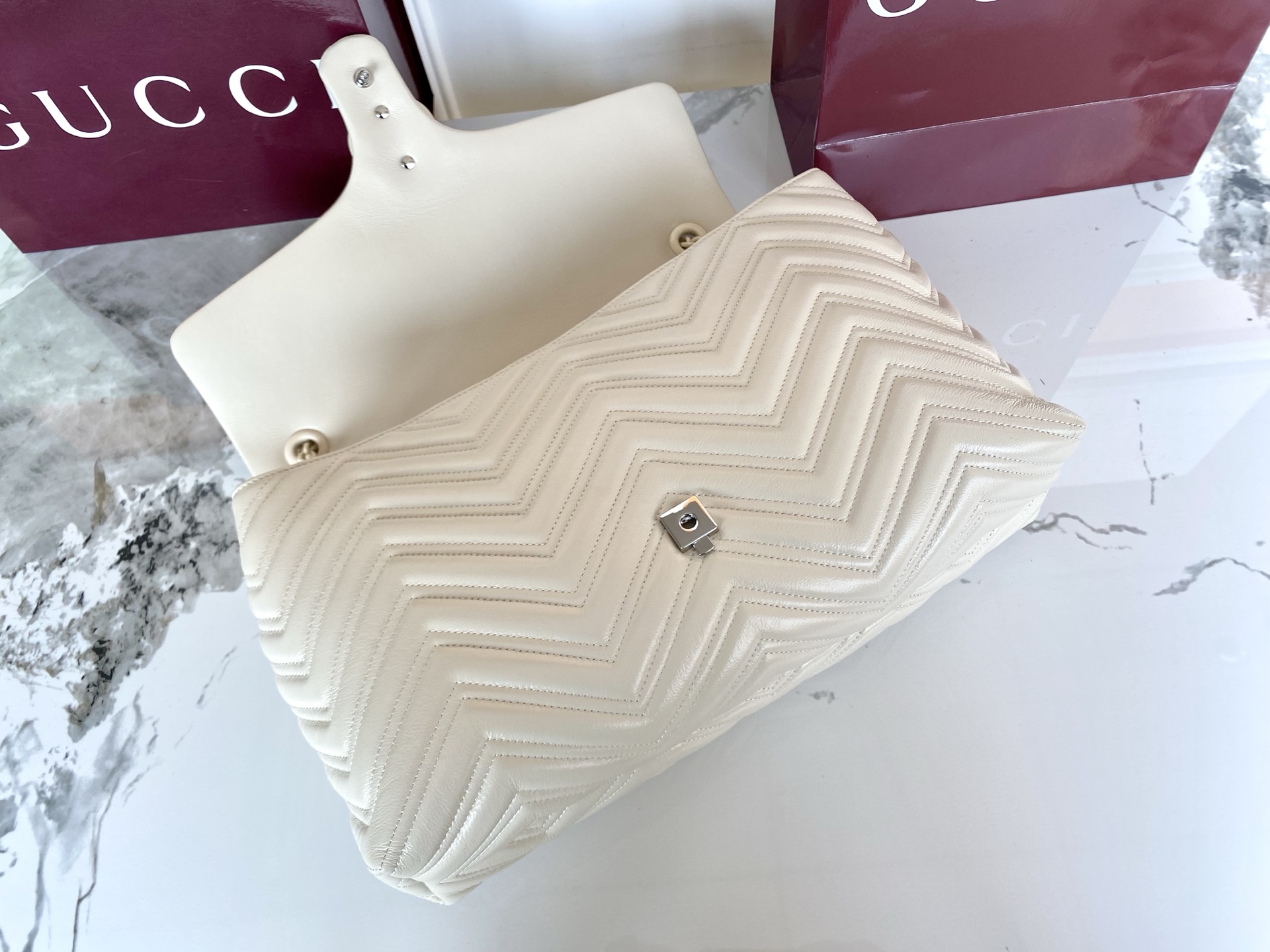 Gucci 구찌 GG 마몬트 라지 숄더백 레플리카 6번 이미지 - Bag | 세미샵 레플리카 사이트