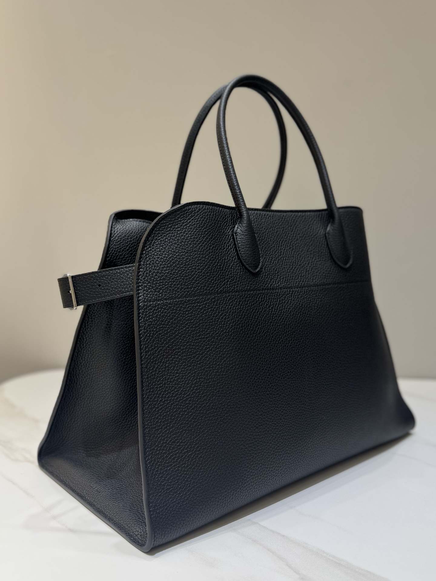 더로우 더로우 마고 17 레플리카 3번 이미지 - Bag | 세미샵 레플리카 사이트