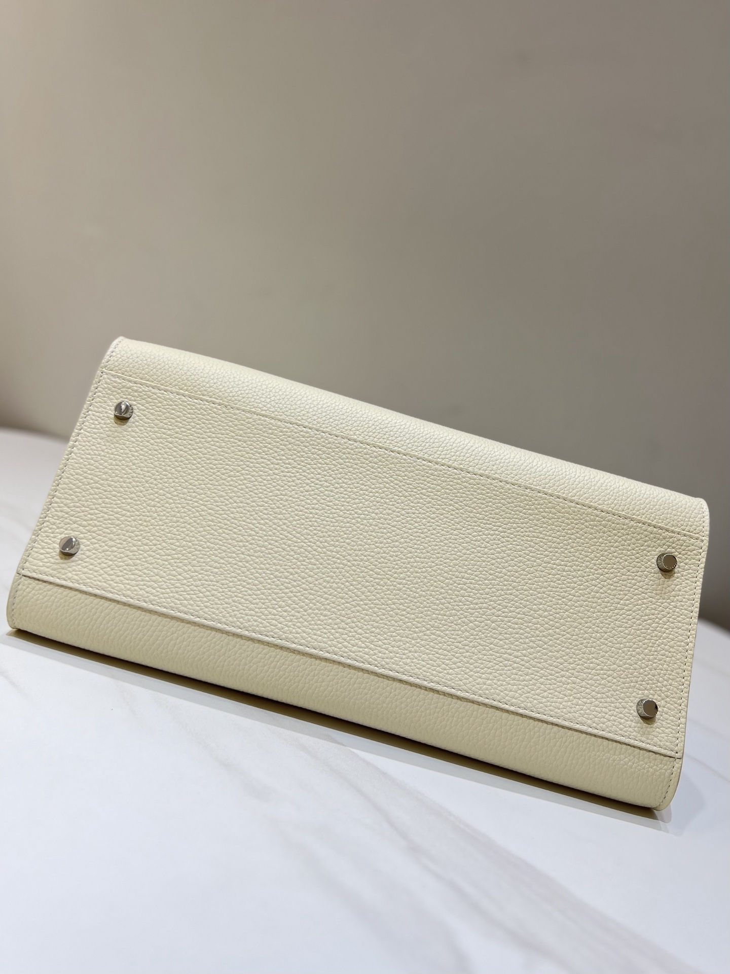 더로우 더로우 이스트 웨스트 마고 12 레플리카 4번 이미지 - Bag | 세미샵 레플리카 사이트