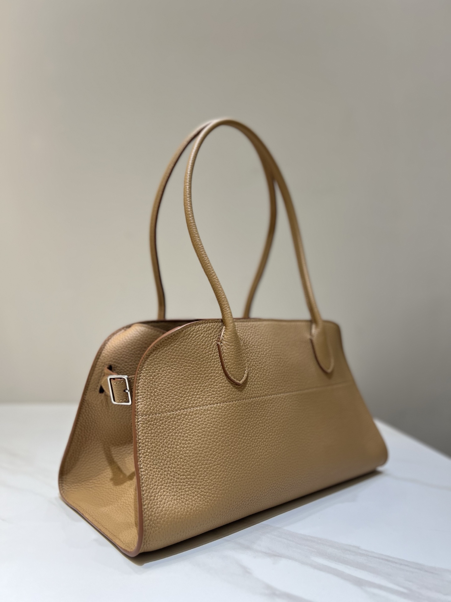 더로우 더로우 이스트 웨스트 마고 12 레플리카 3번 이미지 - Bag | 세미샵 레플리카 사이트