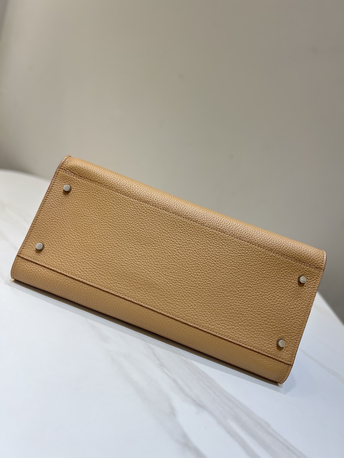 더로우 더로우 이스트 웨스트 마고 12 레플리카 4번 이미지 - Bag | 세미샵 레플리카 사이트