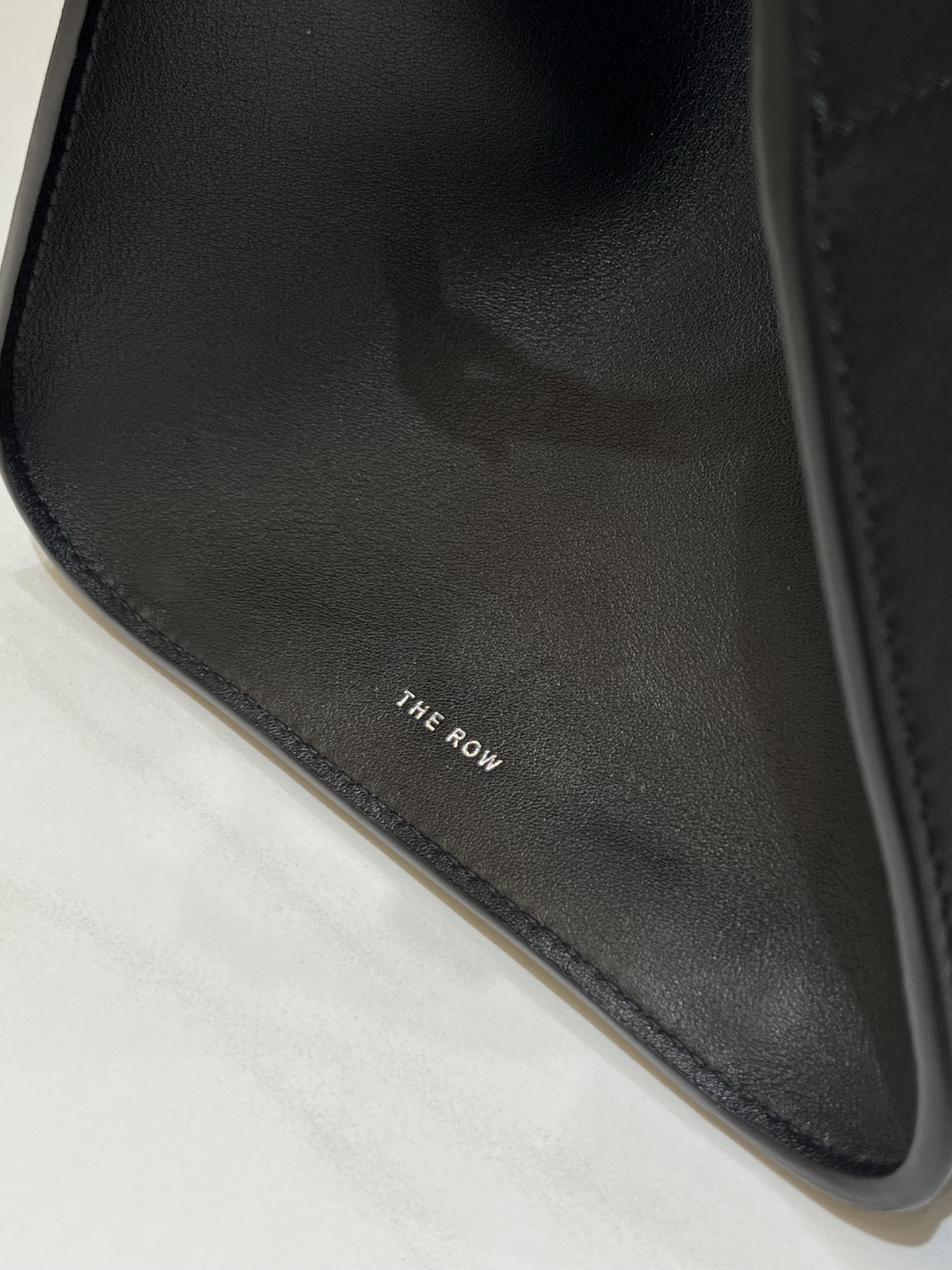 더로우 더로우 이스트 웨스트 마고 12 레플리카 6번 이미지 - Bag | 세미샵 레플리카 사이트