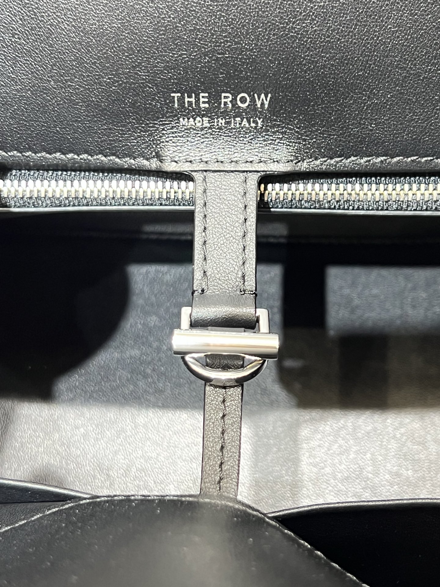 더로우 더로우 이스트 웨스트 마고 12 레플리카 9번 이미지 - Bag | 세미샵 레플리카 사이트