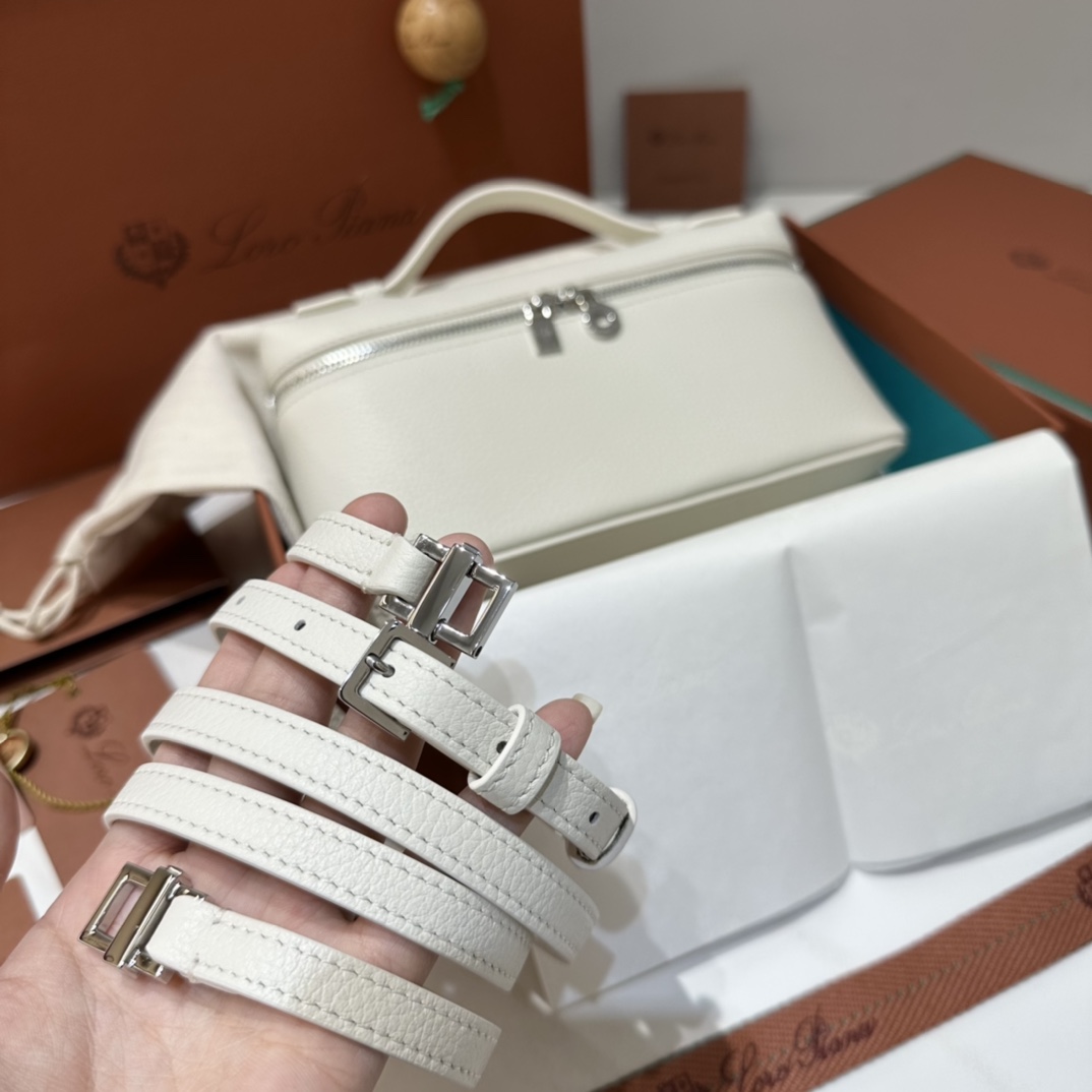 로로피아나 로로피아나 엑스트라 포켓 파우치 L19 레플리카 6번 이미지 - Bag | 세미샵 레플리카 사이트