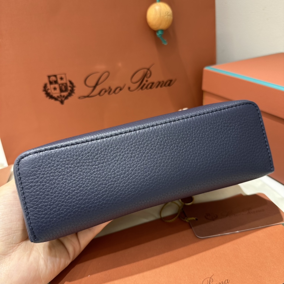 로로피아나 로로피아나 엑스트라 포켓 파우치 L19 레플리카 4번 이미지 - Bag | 세미샵 레플리카 사이트