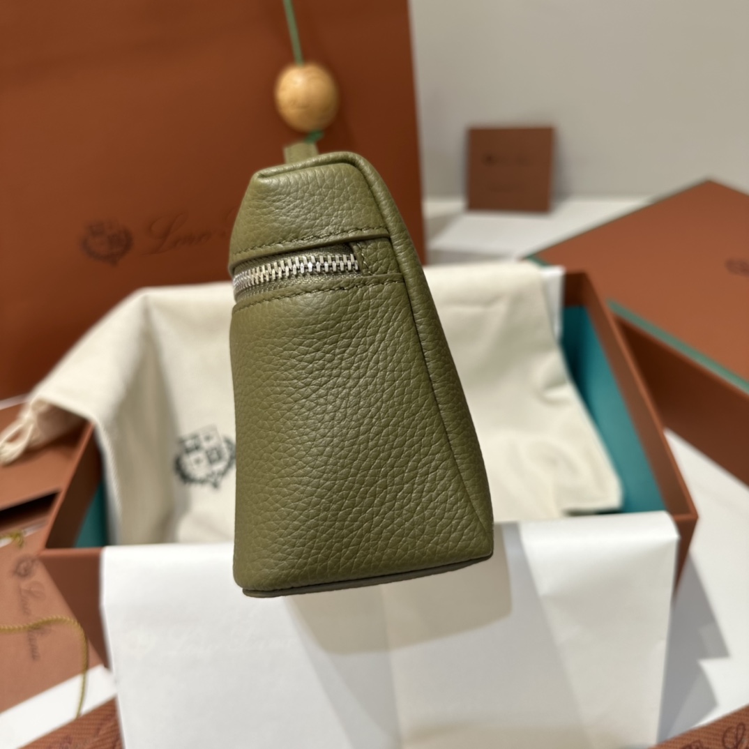 로로피아나 로로피아나 엑스트라 포켓 파우치 L19 레플리카 3번 이미지 - Bag | 세미샵 레플리카 사이트