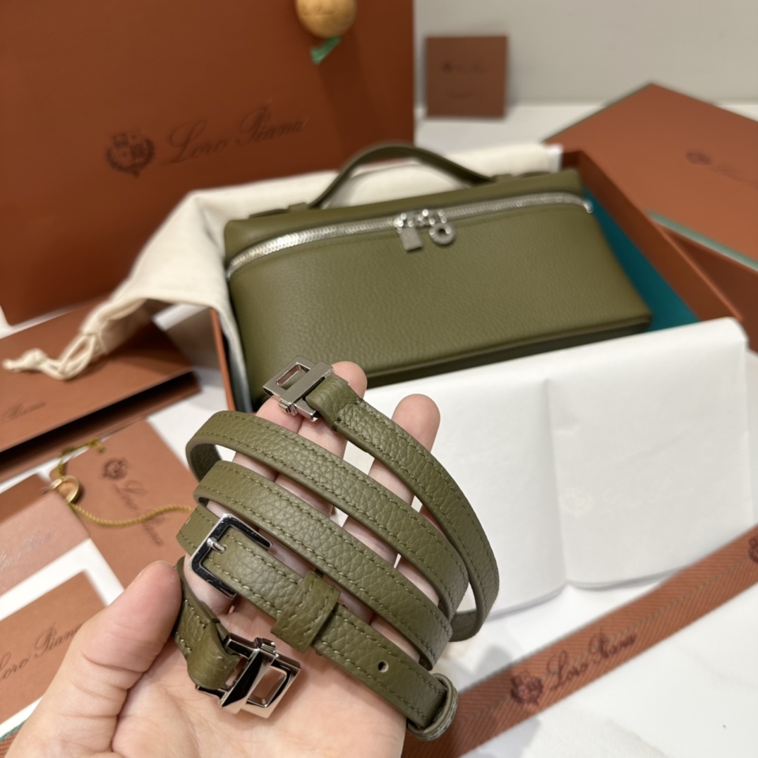 로로피아나 로로피아나 엑스트라 포켓 파우치 L19 레플리카 6번 이미지 - Bag | 세미샵 레플리카 사이트