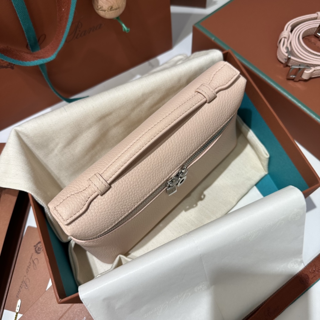 로로피아나 로로피아나 엑스트라 포켓 파우치 L19 레플리카 5번 이미지 - Bag | 세미샵 레플리카 사이트