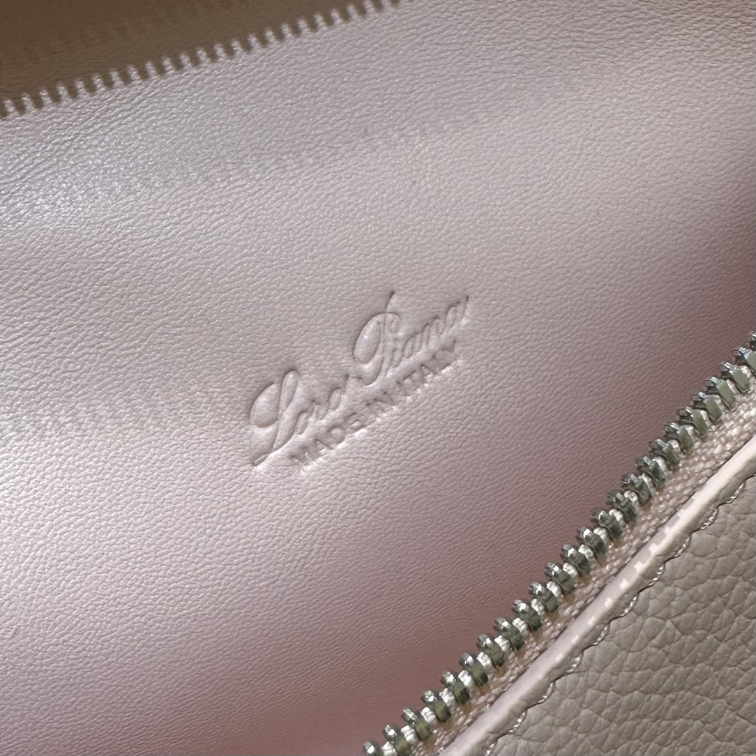 로로피아나 로로피아나 엑스트라 포켓 파우치 L19 레플리카 8번 이미지 - Bag | 세미샵 레플리카 사이트