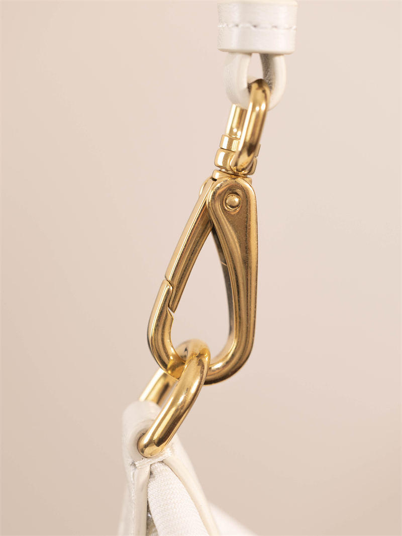 미우미우 미우미우 개버딘 파우치 화이트 5NE841 레플리카 21번 이미지 - Bag | 세미샵 레플리카 사이트