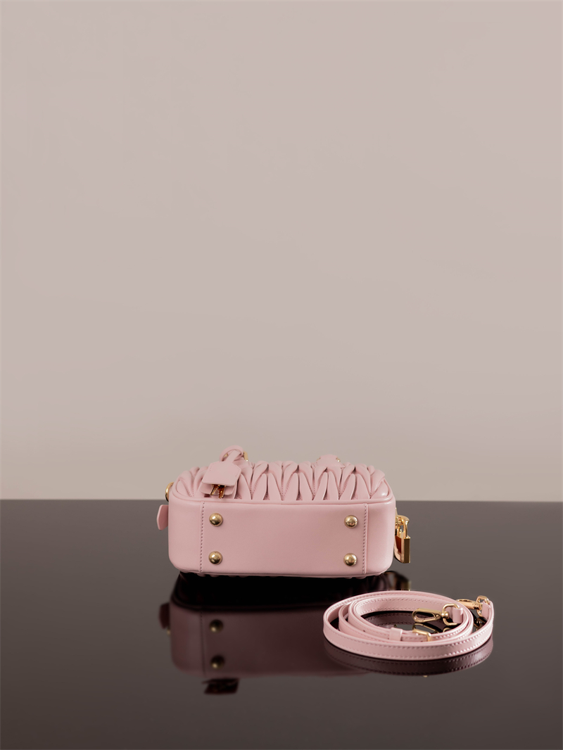 미우미우 미우미우 아르카디 마테라쎄 나파 가죽 토트 백 5BB123 레플리카 5번 이미지 - Bag | 세미샵 레플리카 사이트