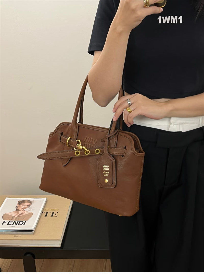 미우미우 미우미우 아방뛰르 나파 가죽 백 5BA292 레플리카 4번 이미지 - Bag | 세미샵 레플리카 사이트