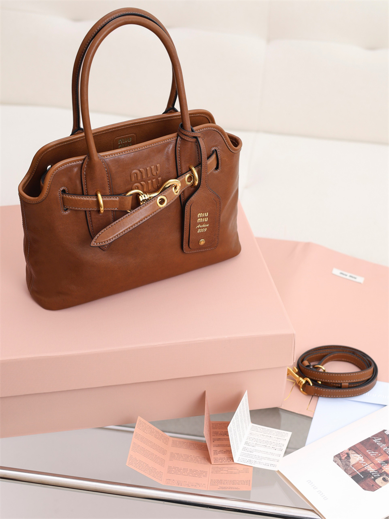 미우미우 미우미우 아방뛰르 나파 가죽 백 5BA292 레플리카 21번 이미지 - Bag | 세미샵 레플리카 사이트