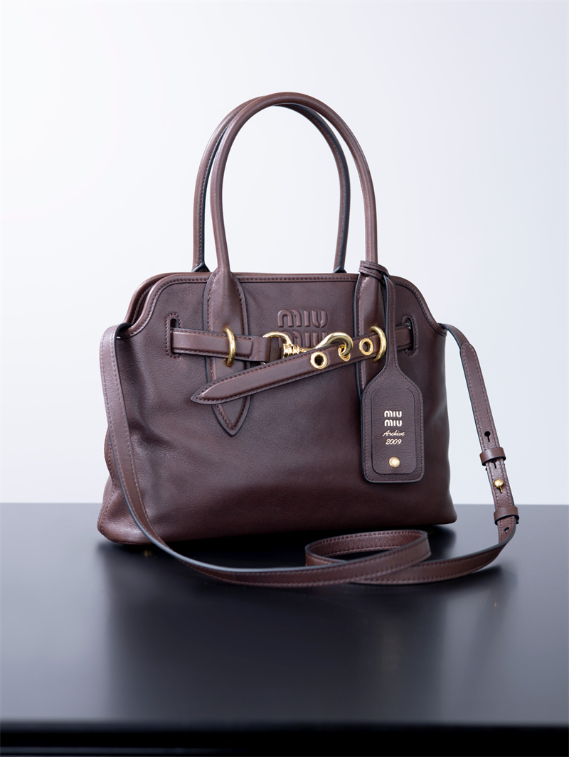 미우미우 미우미우 아방뛰르 레더 토트 백 5BA292 레플리카 19번 이미지 - Bag | 세미샵 레플리카 사이트