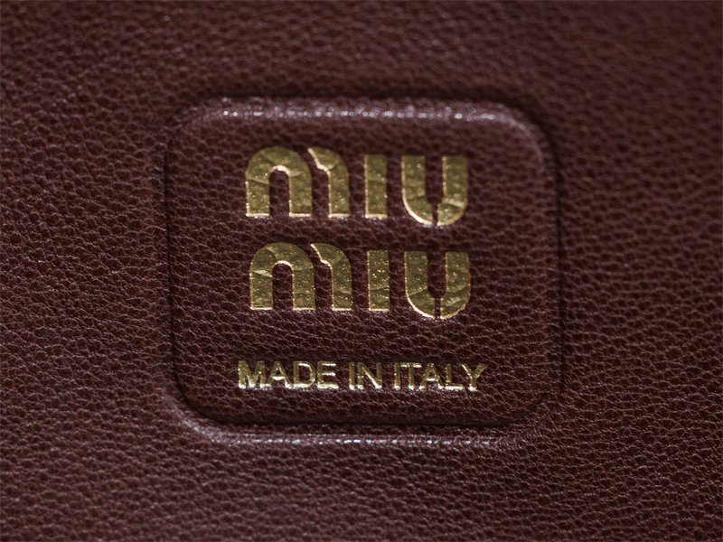 미우미우 미우미우 아방뛰르 레더 토트 백 5BA292 레플리카 24번 이미지 - Bag | 세미샵 레플리카 사이트