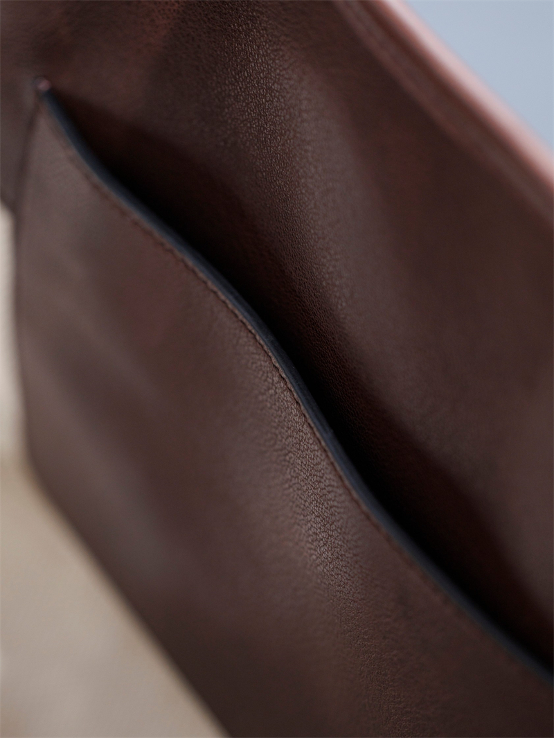 미우미우 미우미우 아방뛰르 레더 토트 백 5BA292 레플리카 25번 이미지 - Bag | 세미샵 레플리카 사이트