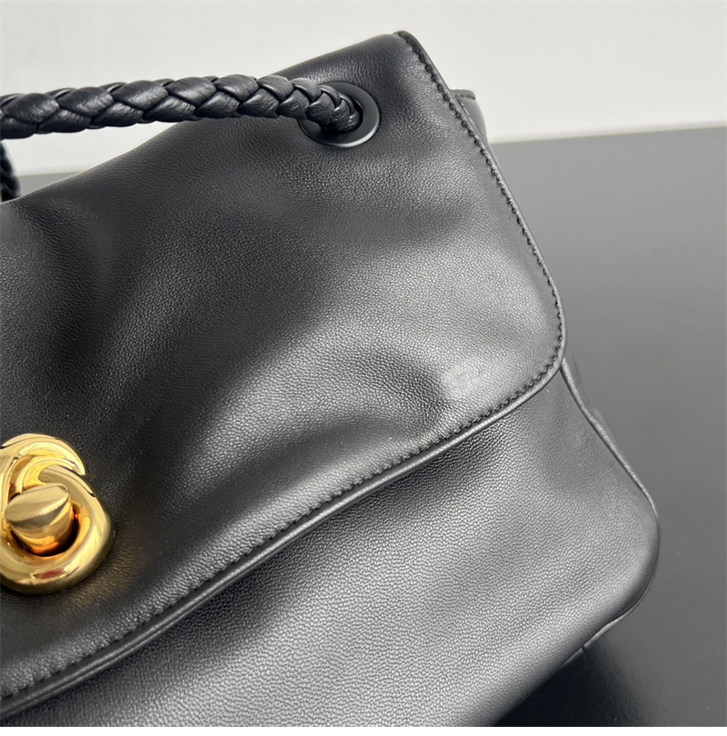 보테가베네타 보테가베네타 매디슨 플랩 놋 숄더 백 폰단트 “ 4 COLOR ” 레플리카 26번 이미지 - Bag | 세미샵 레플리카 사이트